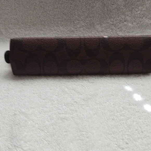 Coach Pencil Case Oxblood Signature - Picture 2 of 2